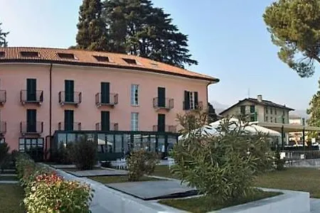 Apartment Sleeps 4 Pool Wifi